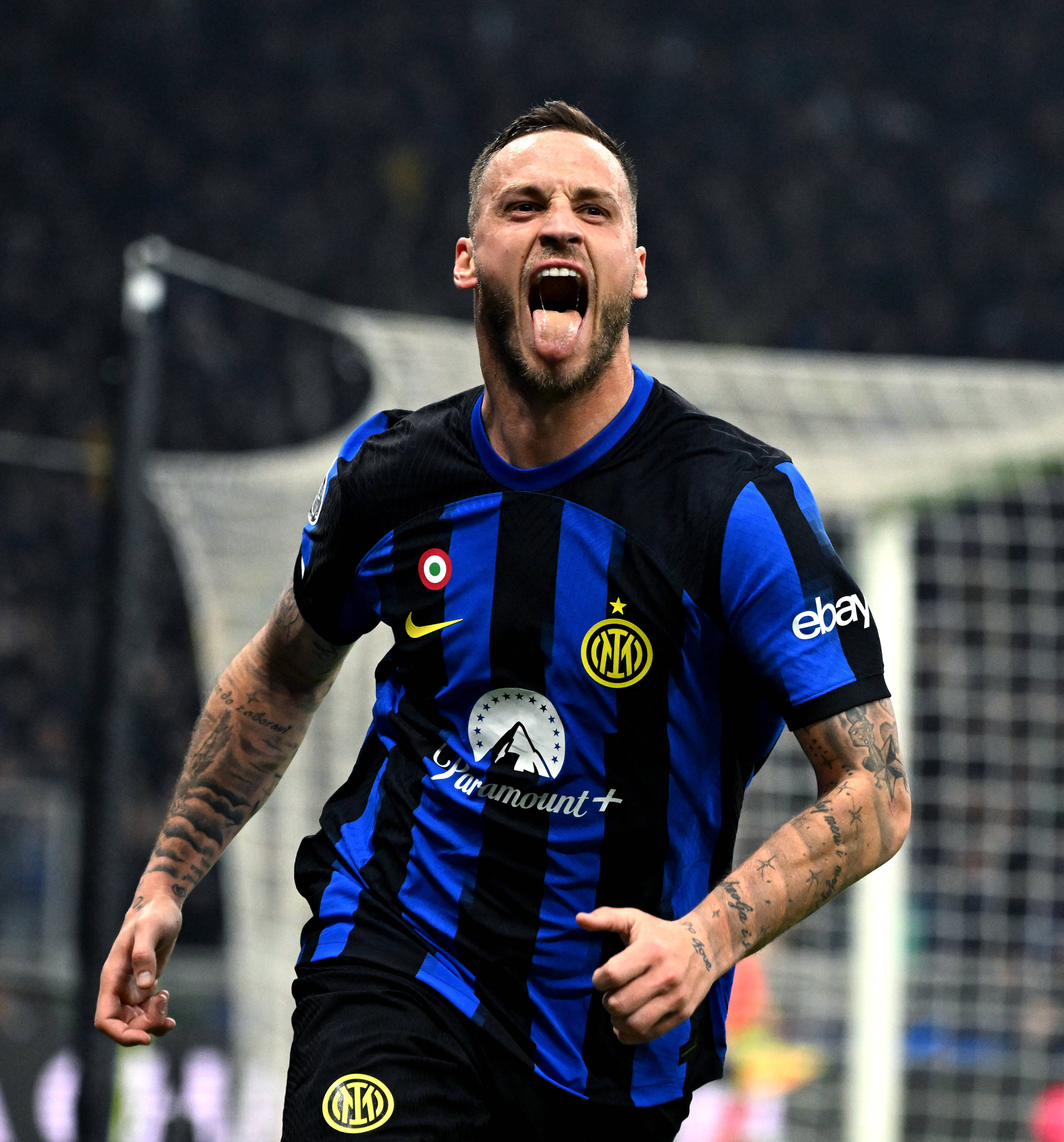 队报专栏：为什么托万选择重返法甲加盟朗斯？（队报观察：托万为何回归法甲并选择朗斯？）